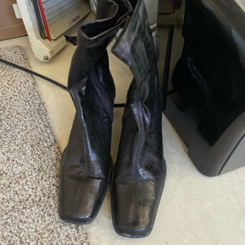 Women’s short boots